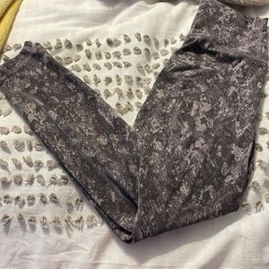Lululemon leggings size 4